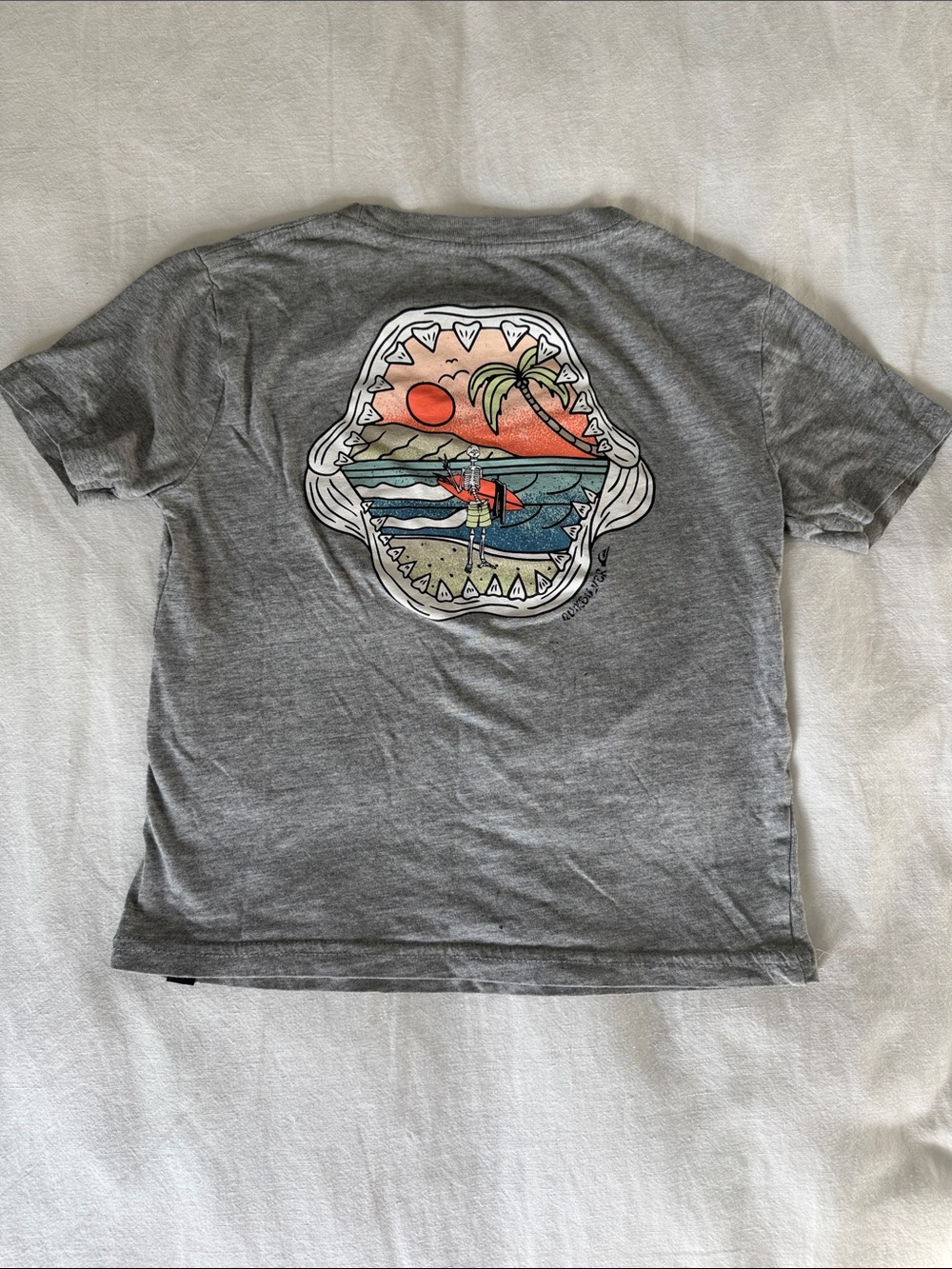 Quiksilver Boy's Shark Mouth T-Shirt - Grey Heather 🦈 🏄‍♂️ 🌊